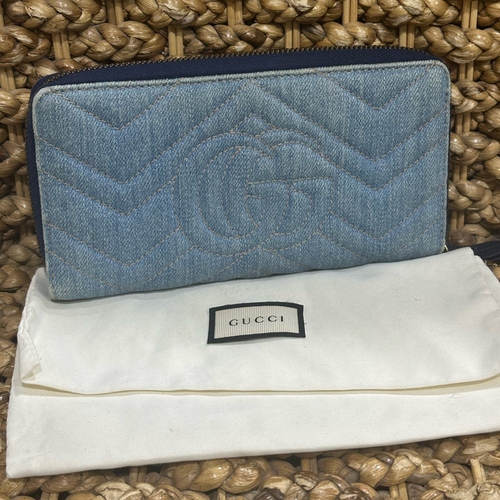 Gucci Marmont Light Distressed Denim Zip Around Wallet - Picture 2 of 11
